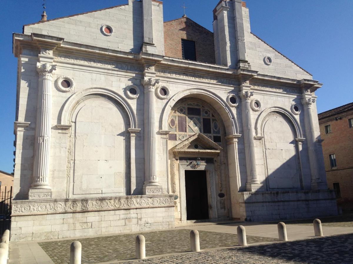 Appartamento Fronte Mare Rimini Buitenkant foto