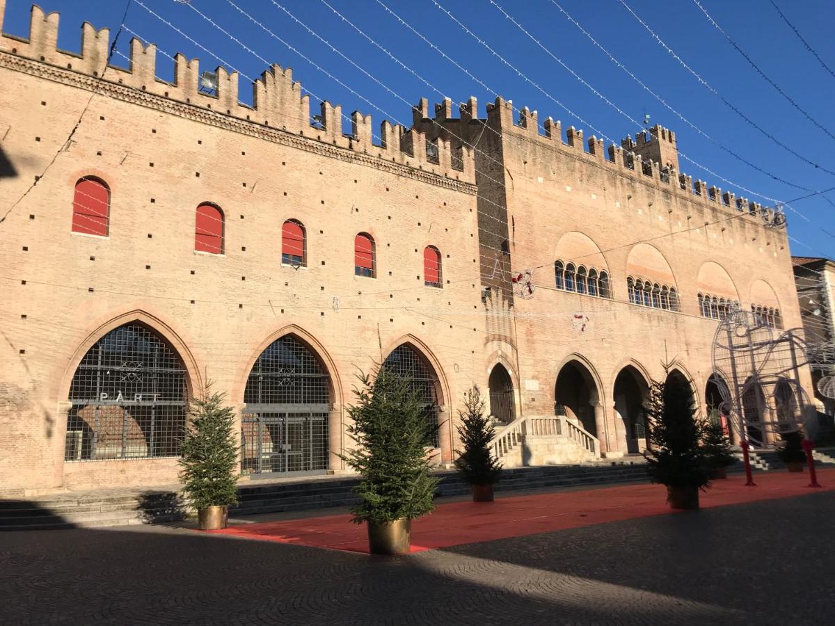 Appartamento Fronte Mare Rimini Buitenkant foto