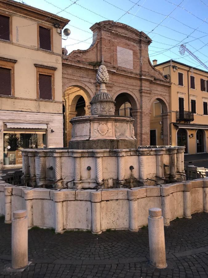 Appartamento Fronte Mare Rimini Buitenkant foto