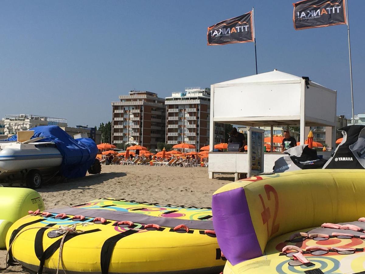 Appartamento Fronte Mare Rimini Buitenkant foto