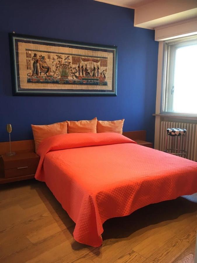 Appartamento Fronte Mare Rimini Buitenkant foto